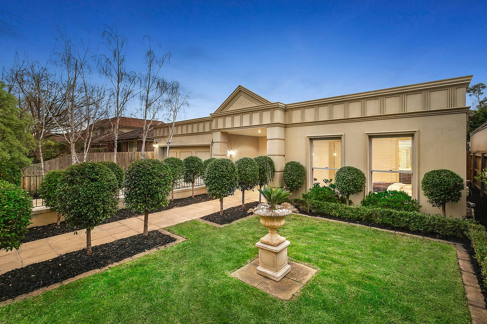 21 Alexandra Avenue, Canterbury, VIC