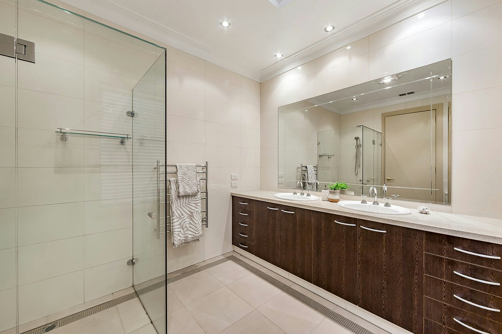 21 Alexandra Avenue, Canterbury, VIC