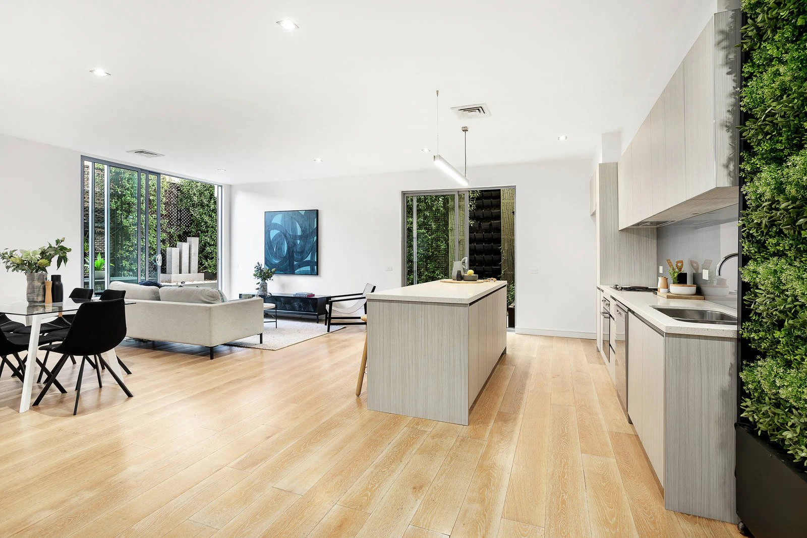 13/103 Bay Street, Brighton, VIC