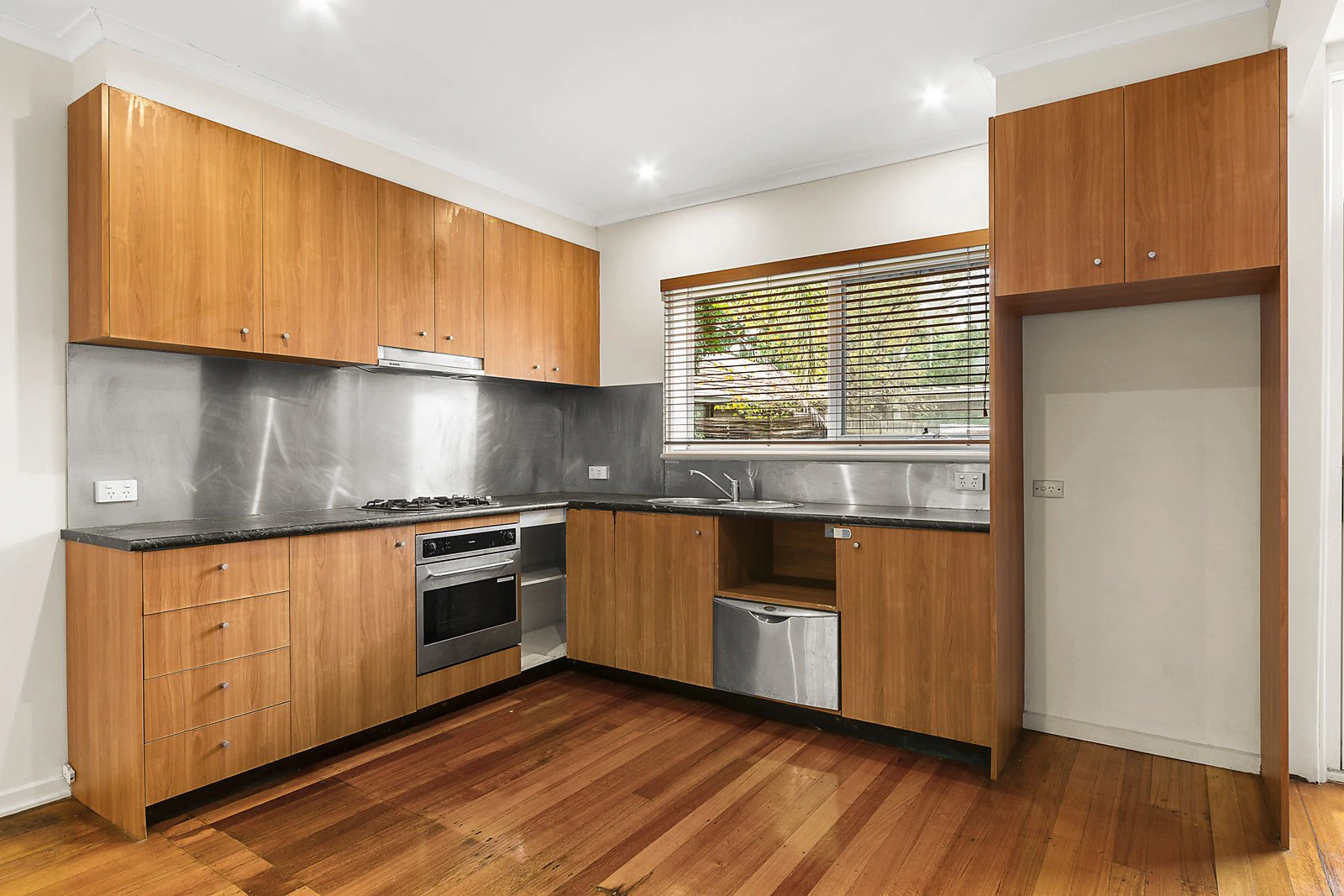 14/96 Severn Street, Box Hill North, VIC