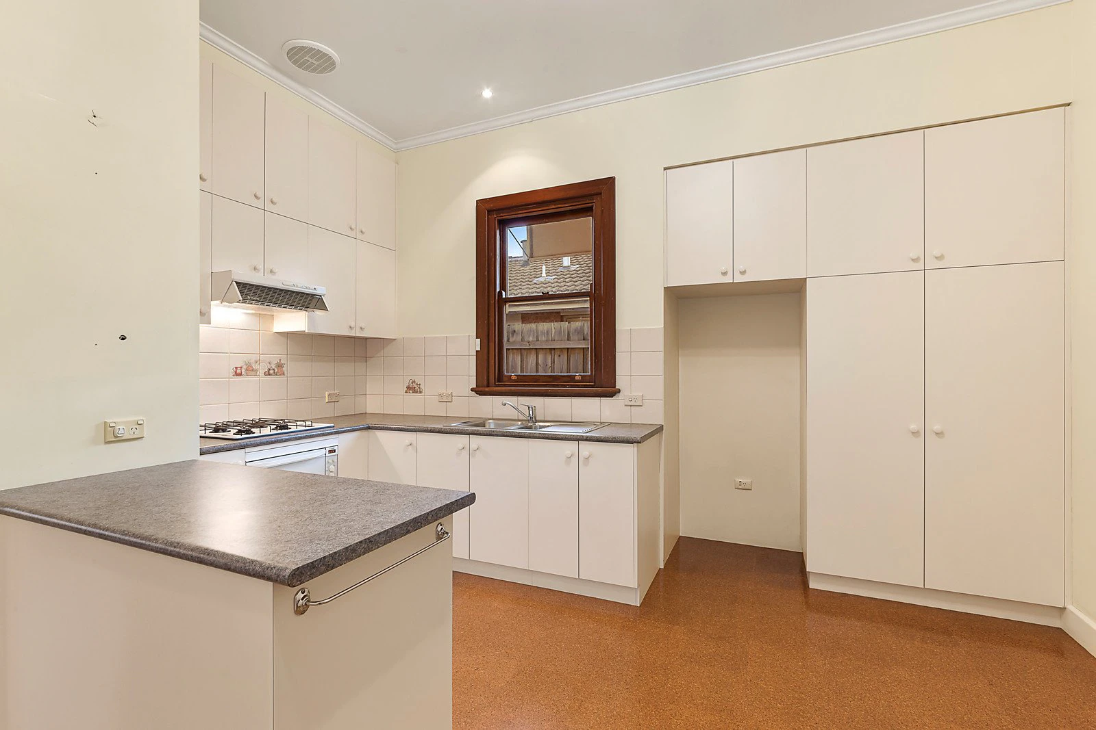 12 Raynes Park Road, Hampton, VIC