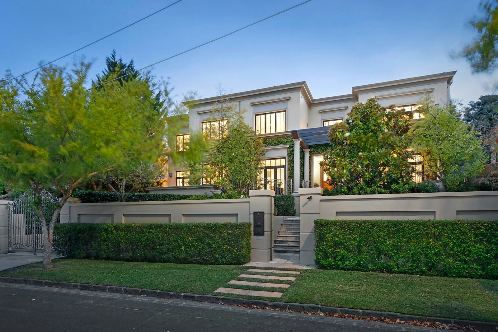 8 Barnard Road, Toorak, VIC