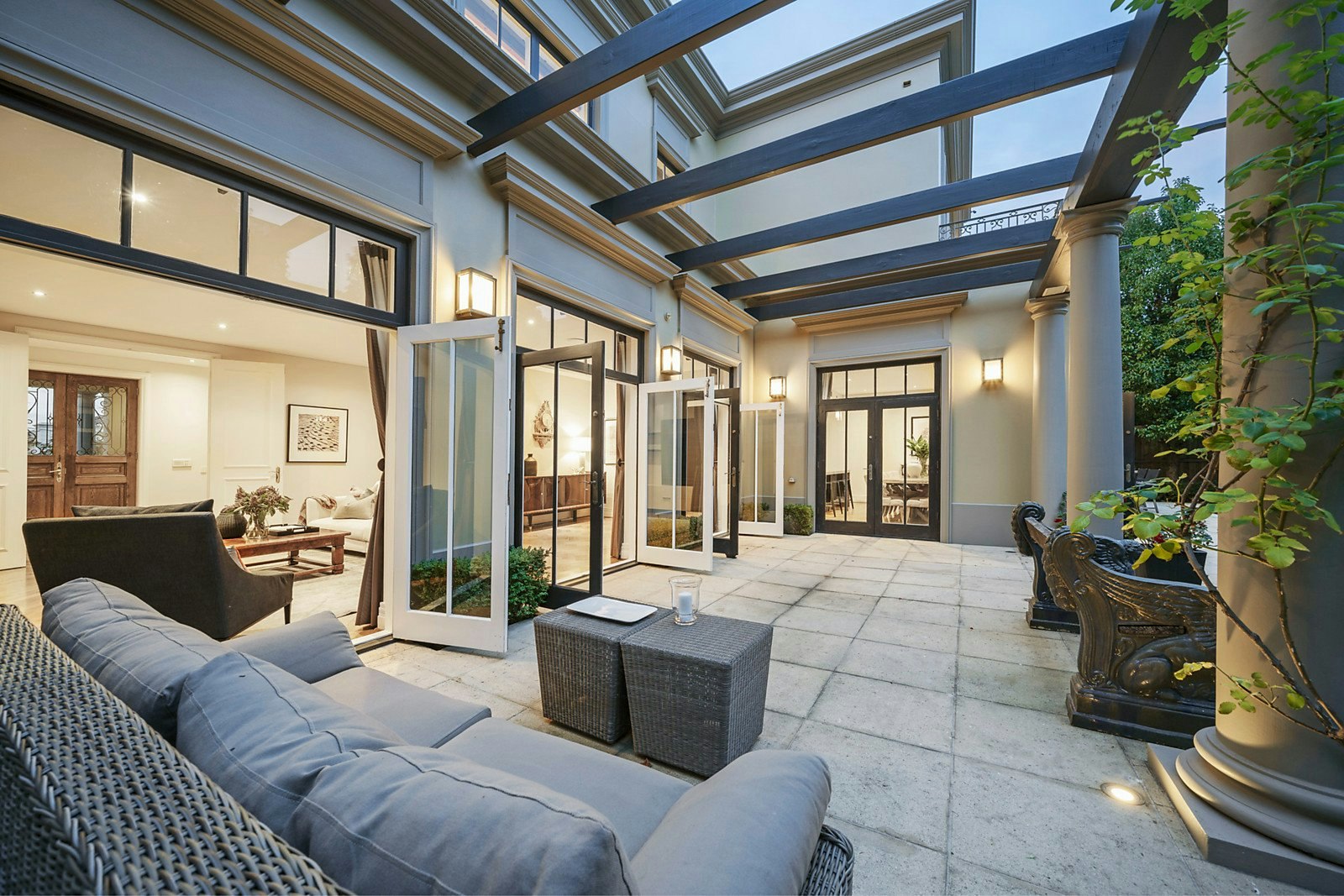 8 Barnard Road, Toorak, VIC