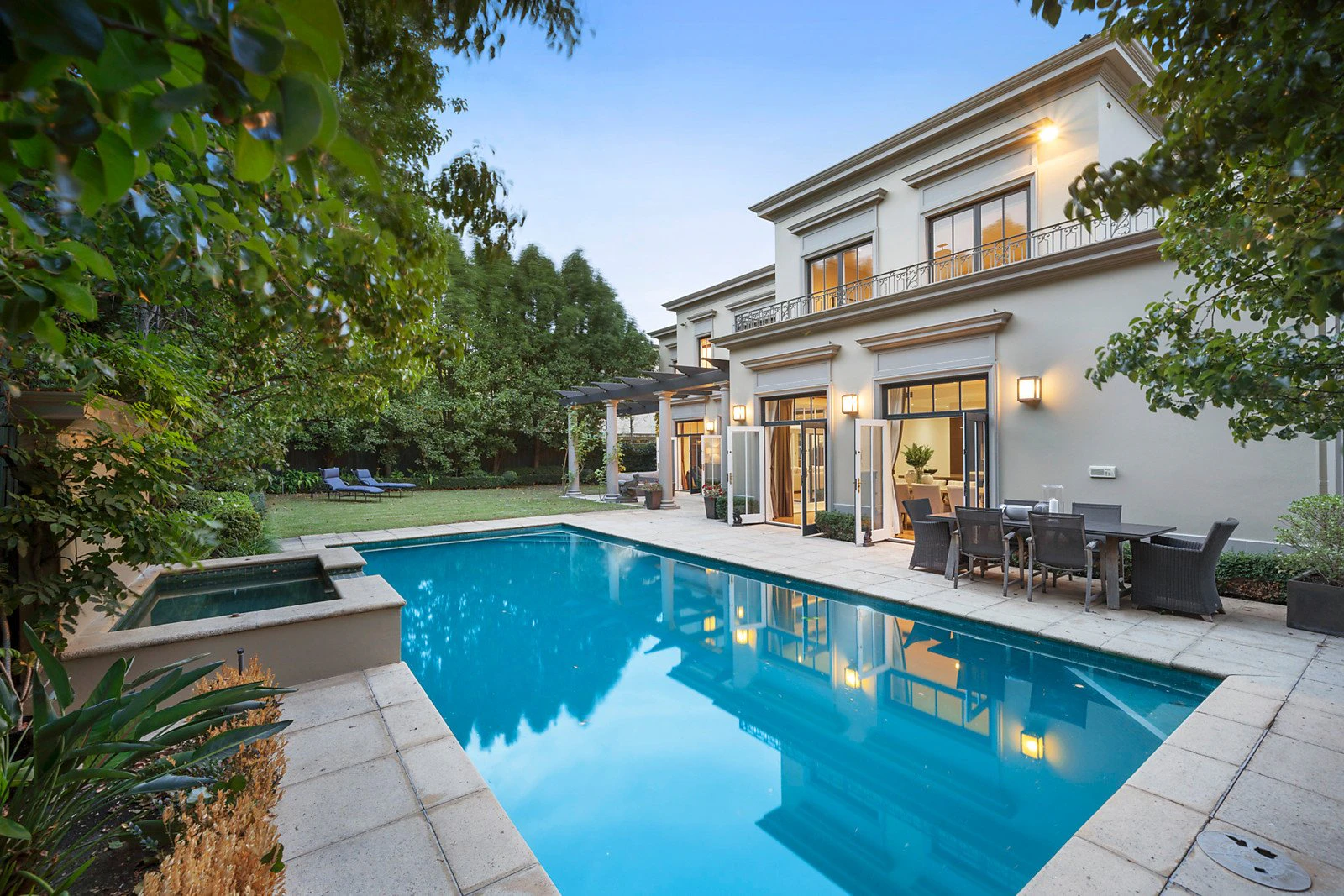 8 Barnard Road, Toorak, VIC