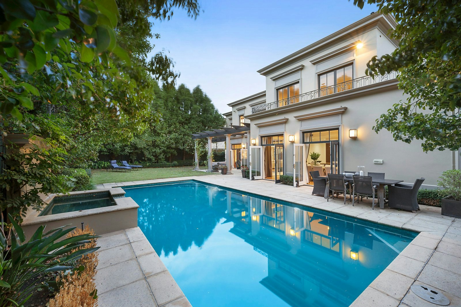 8 Barnard Road, Toorak, VIC