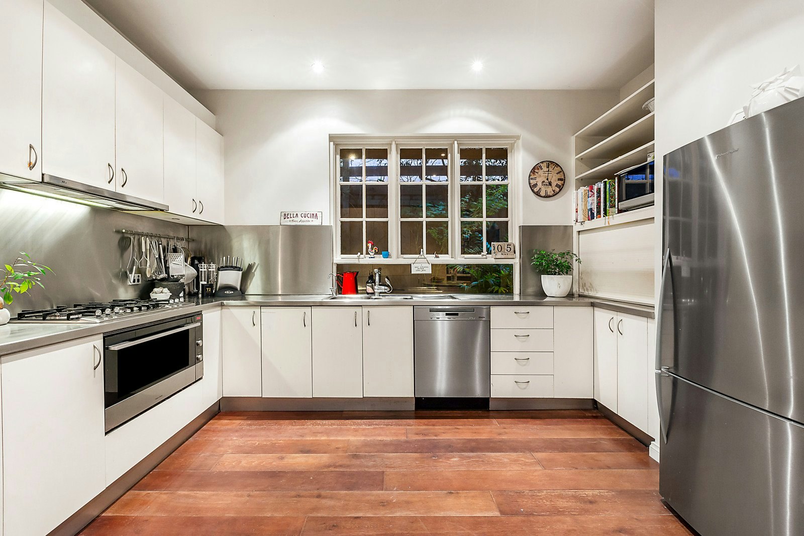 27 Hawthorn Road, Caulfield North, VIC