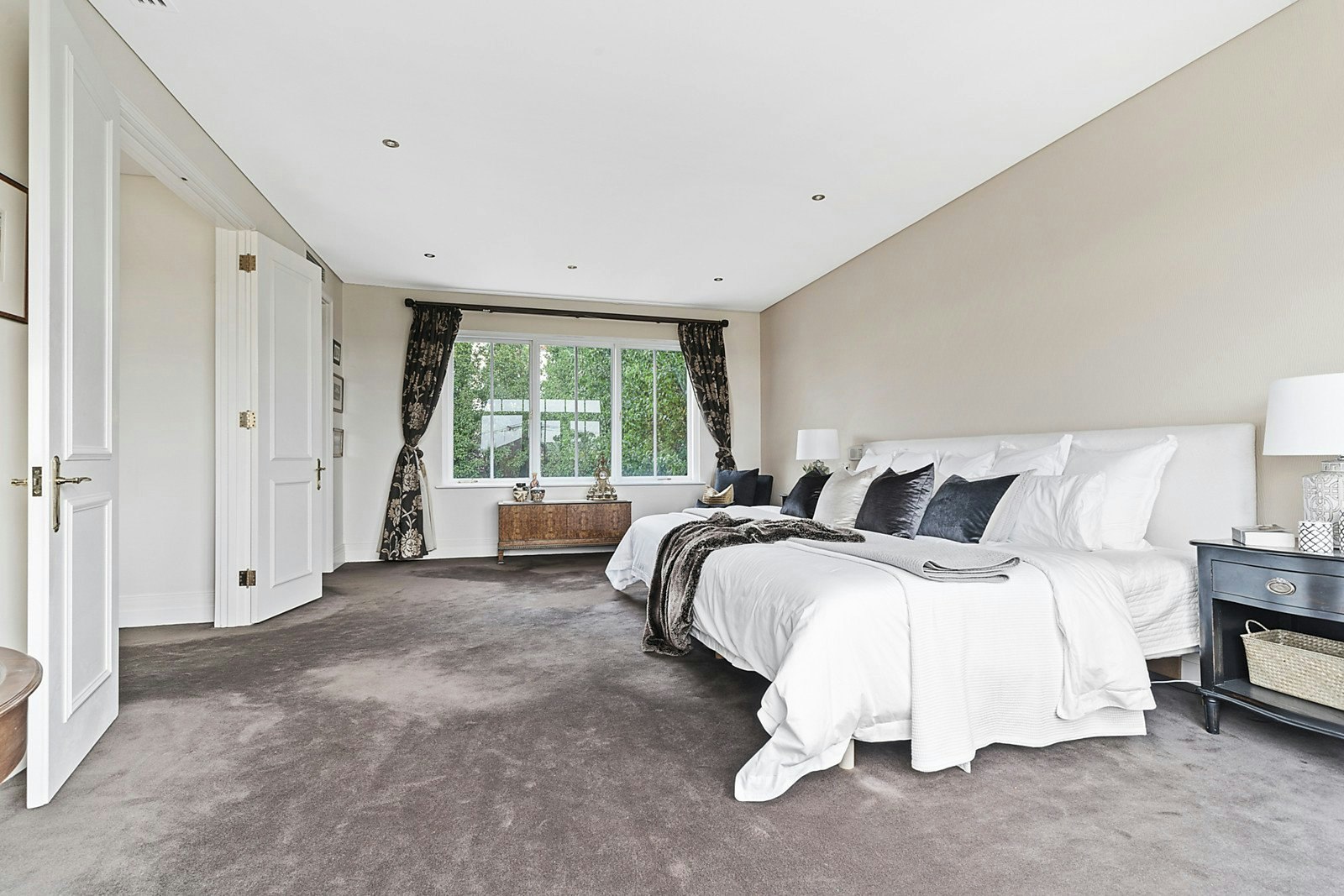 8 Barnard Road, Toorak, VIC