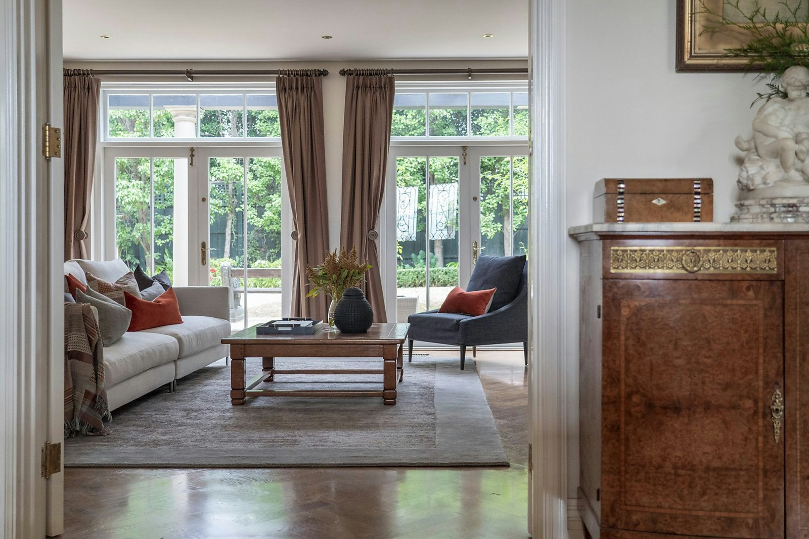 8 Barnard Road, Toorak, VIC