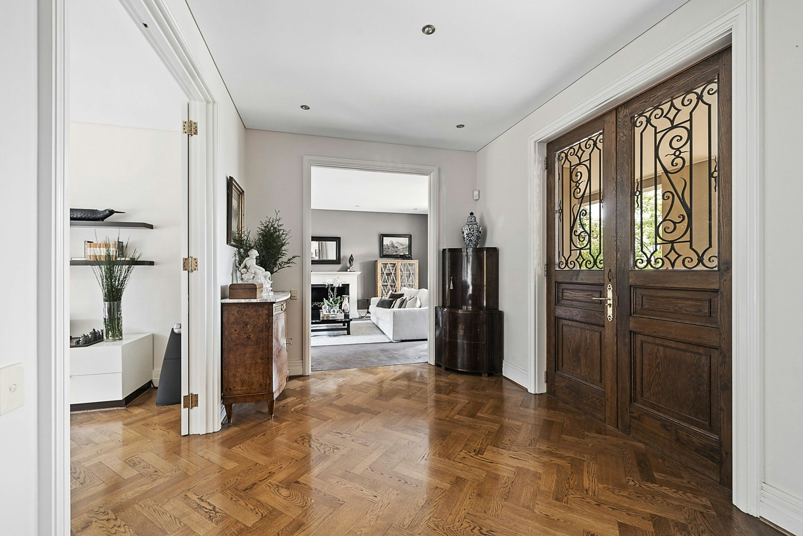 8 Barnard Road, Toorak, VIC