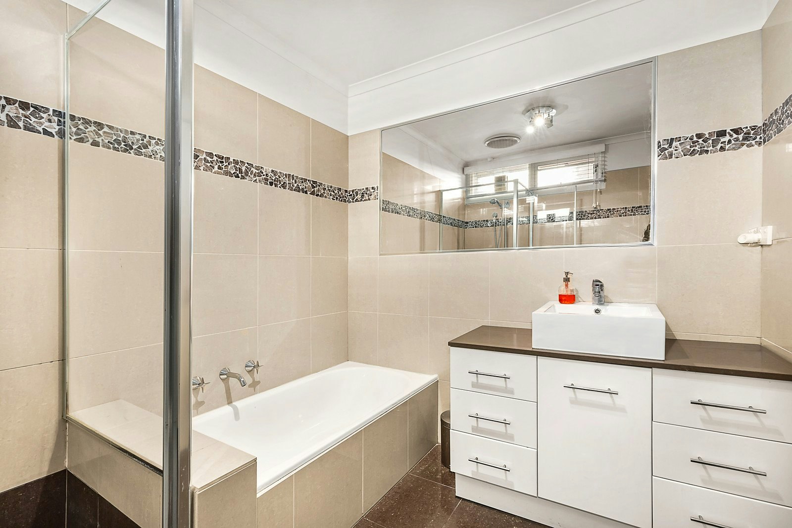 8/887 Toorak Road, Camberwell, VIC