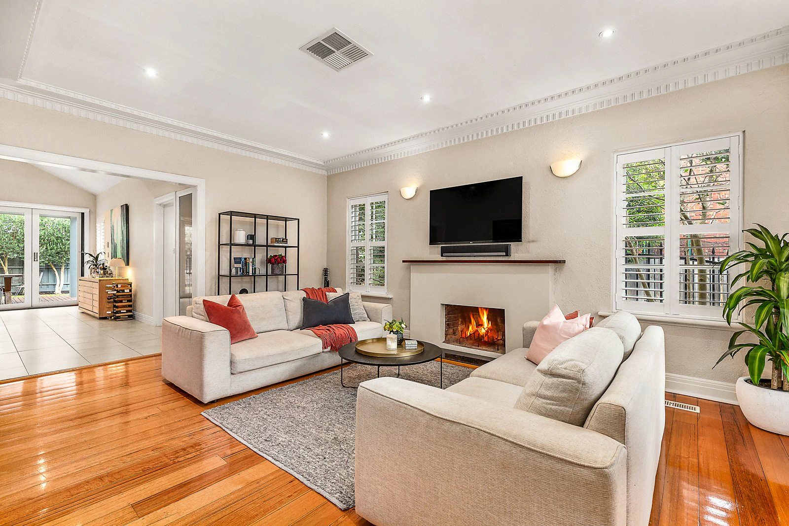10 Tuxen Court, Brighton East, VIC