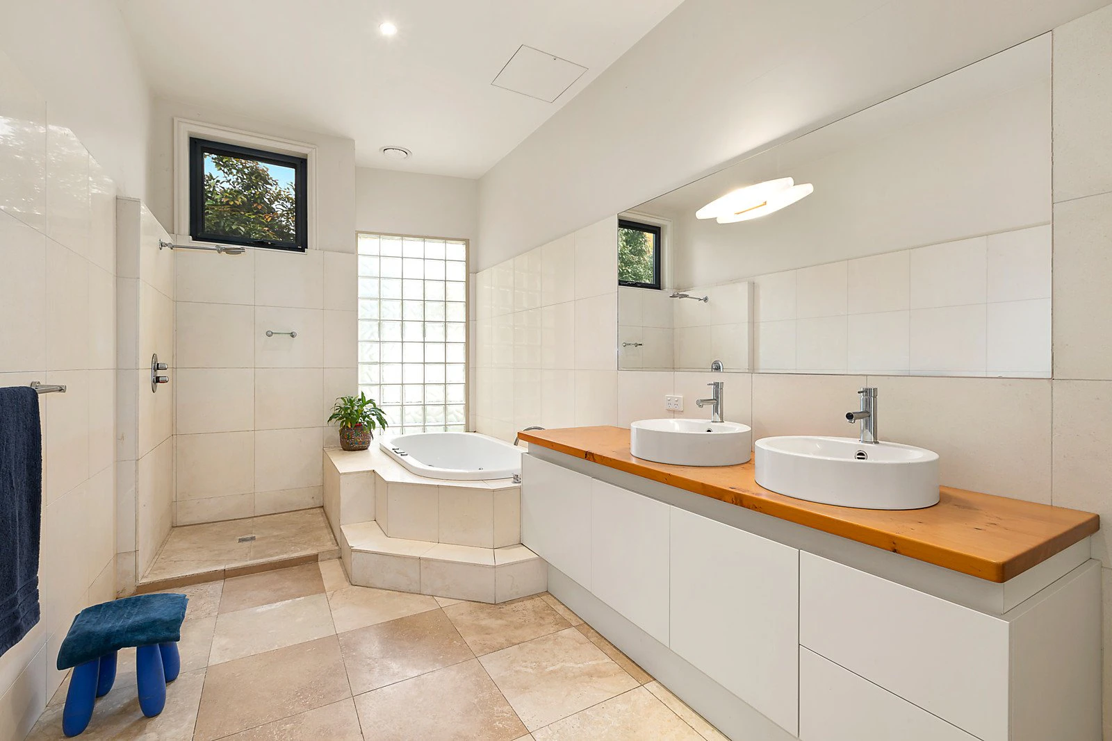 98 Yarra Boulevard, Kew, VIC