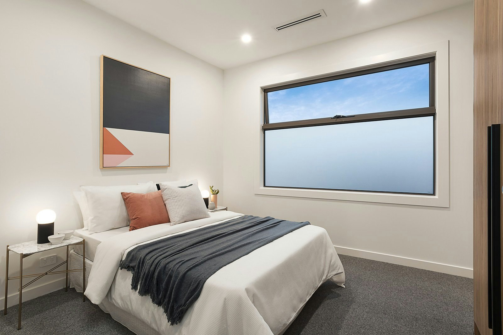 11 Stonehaven Crescent, Hampton East, VIC