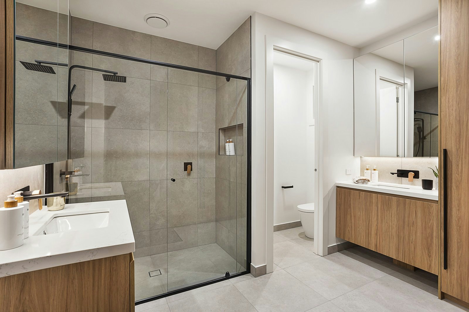 11 Stonehaven Crescent, Hampton East, VIC