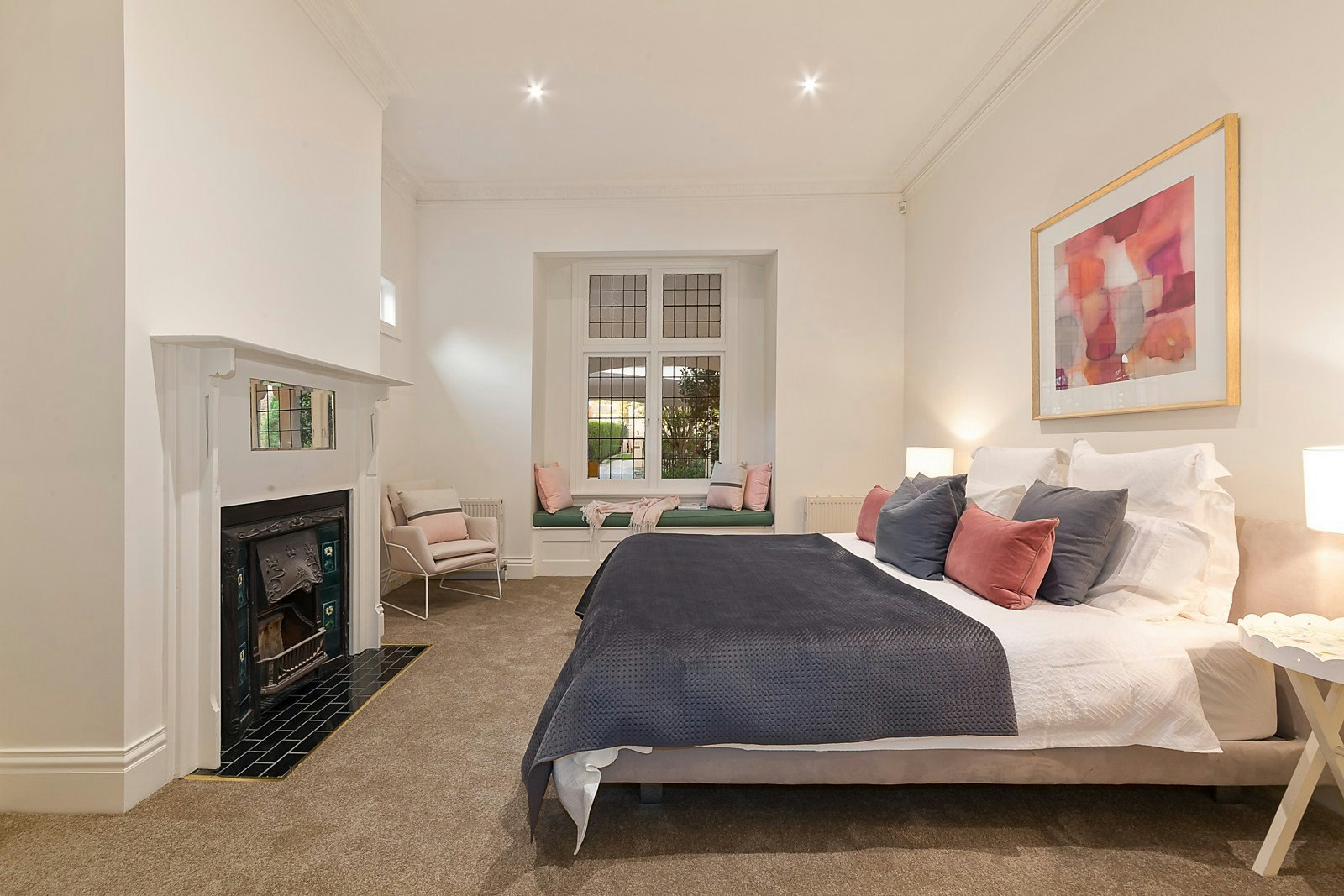 33 Mangarra Road, Canterbury, VIC