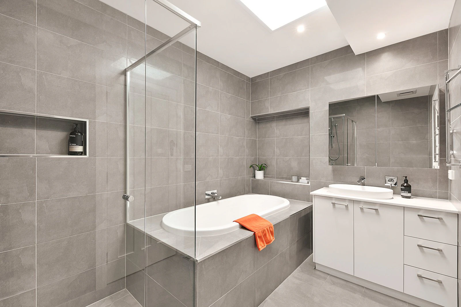 85A Durham Road, Surrey Hills, VIC