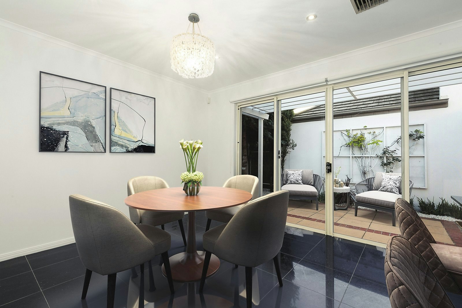 37 The Crescent, Port Melbourne, VIC