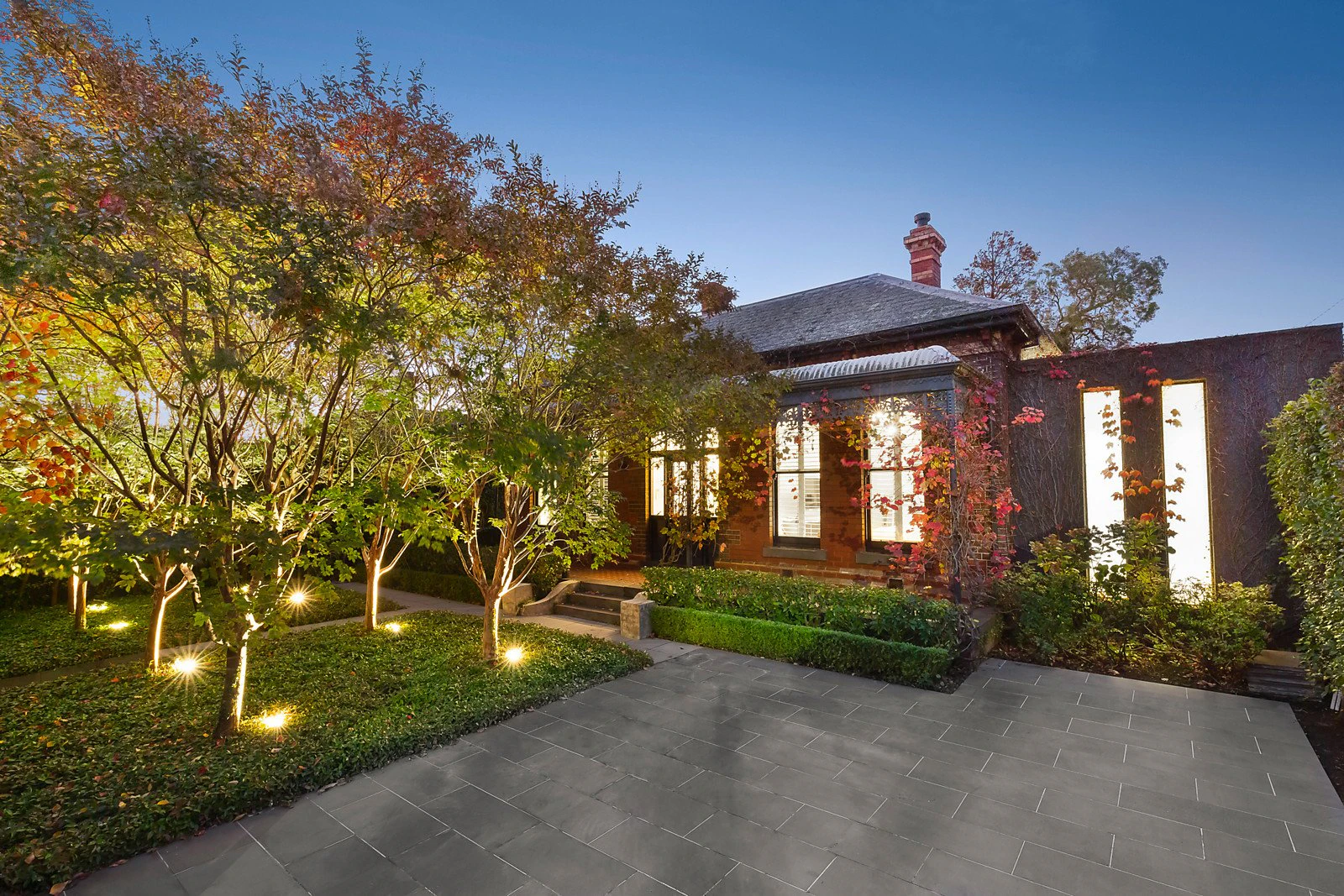 7 Royal Crescent, Armadale, VIC