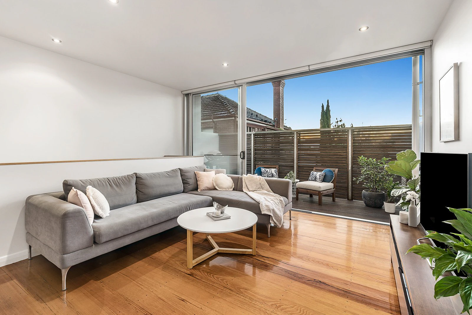 2/44 Mills Street, Albert Park, VIC