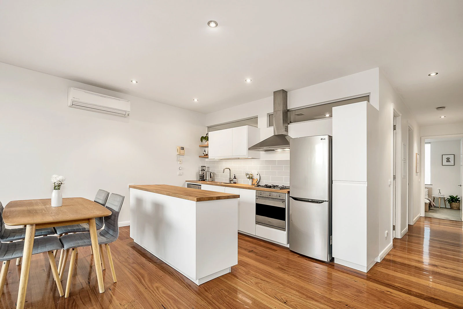 2/44 Mills Street, Albert Park, VIC
