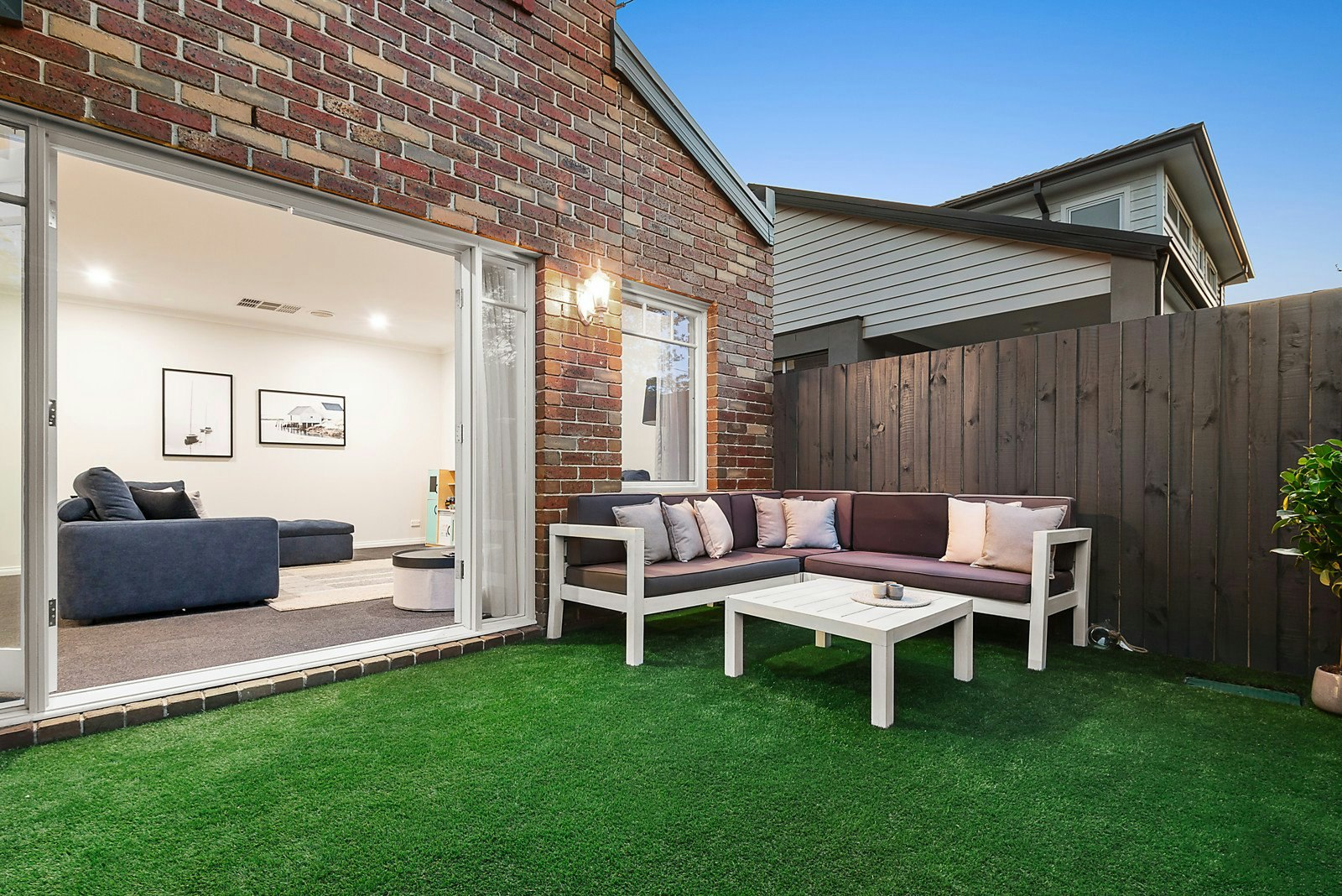 8 Pine Street, Brighton, VIC