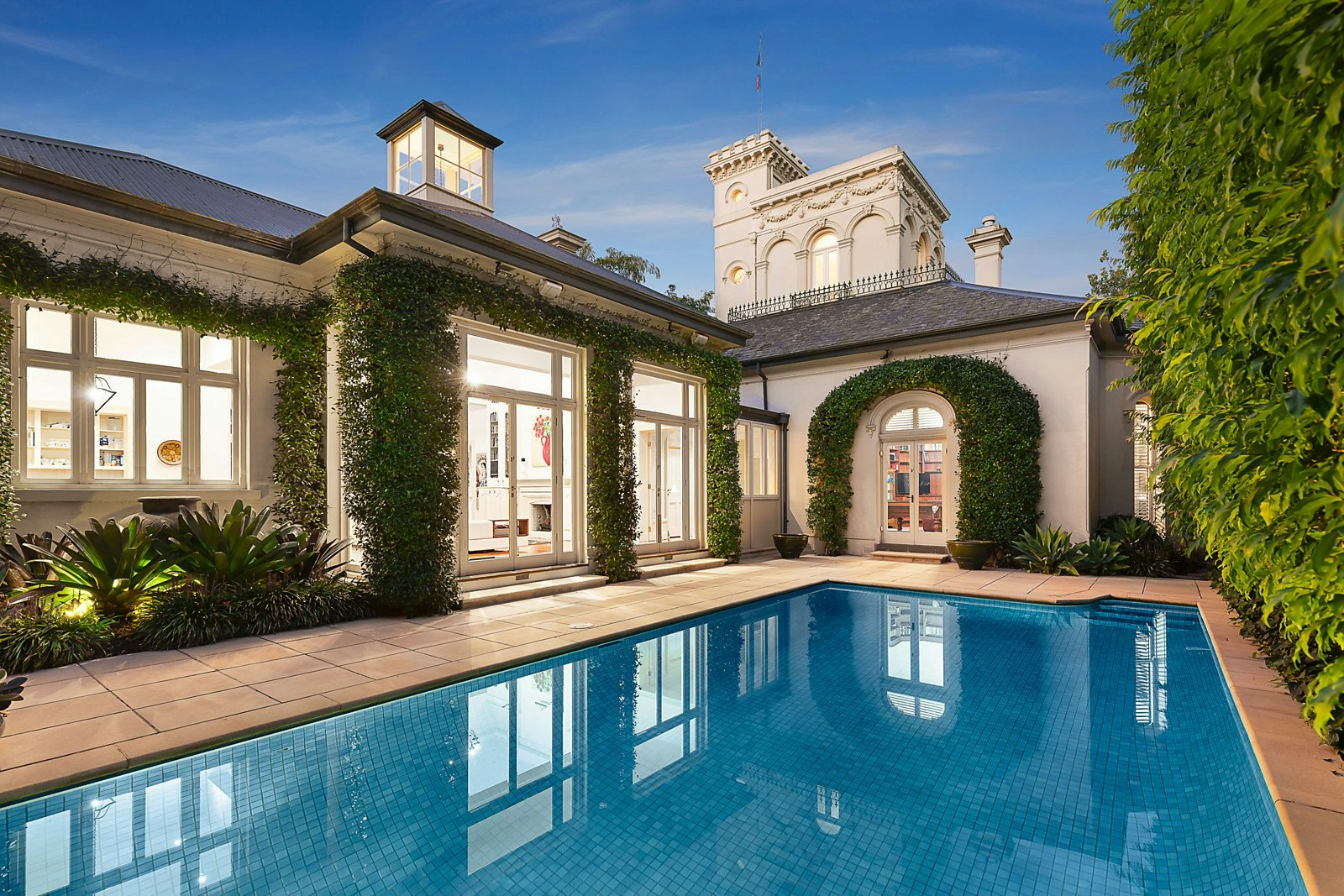 12 Russell Street, Camberwell, VIC