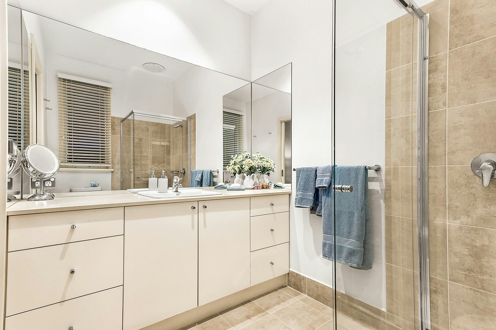 1/128 Normanby Road, Kew East, VIC