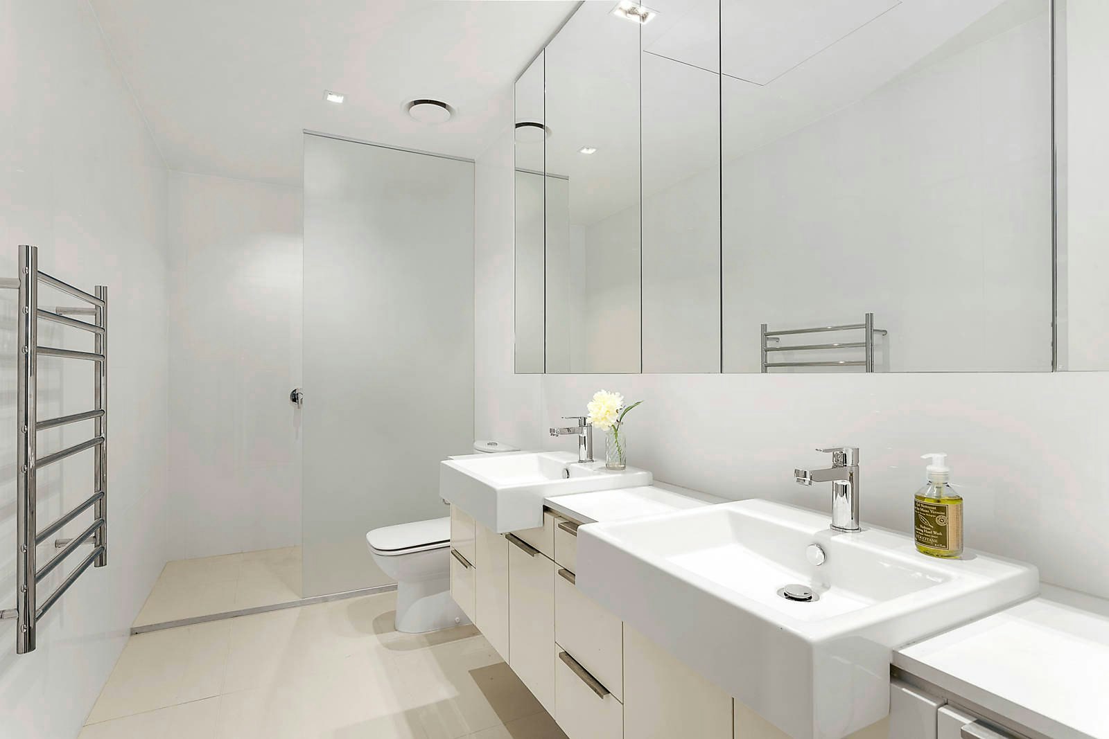 54/15 Beach Road, Hampton, VIC