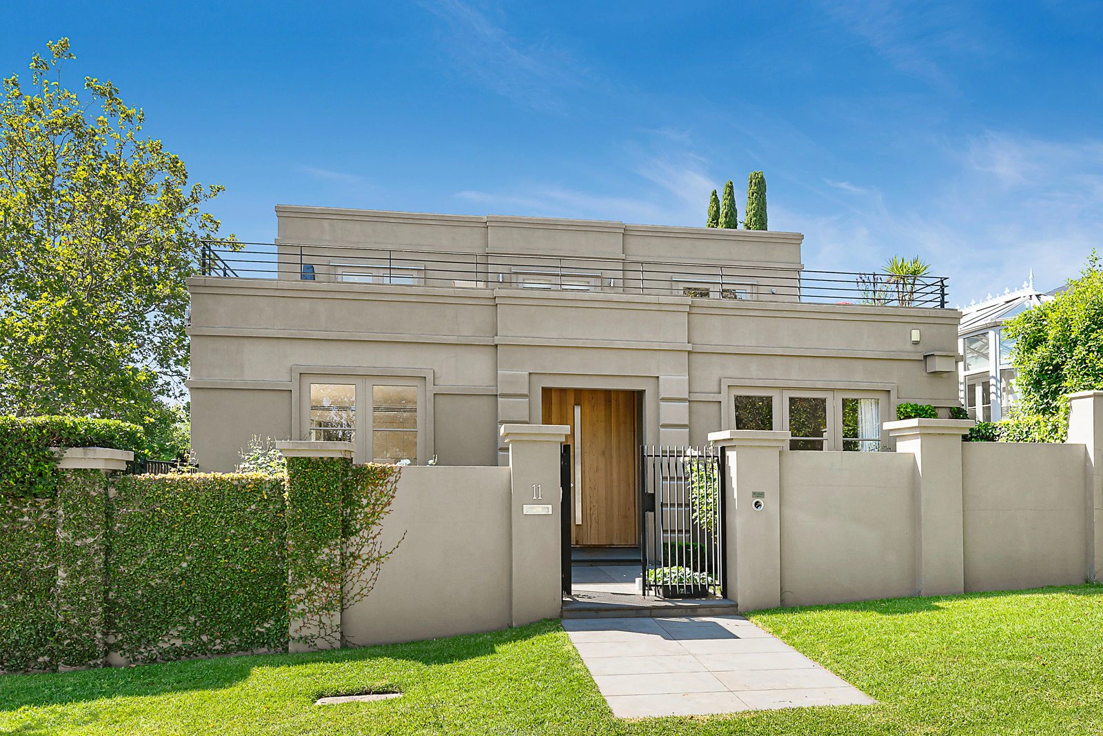 11 Torresdale Court, Toorak, VIC