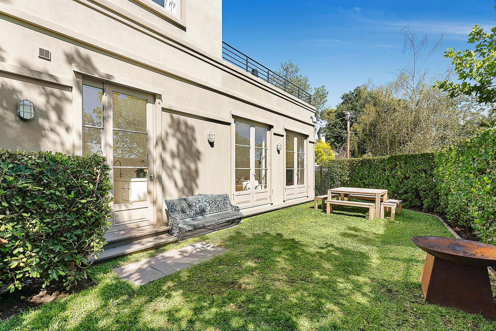 11 Torresdale Court, Toorak, VIC