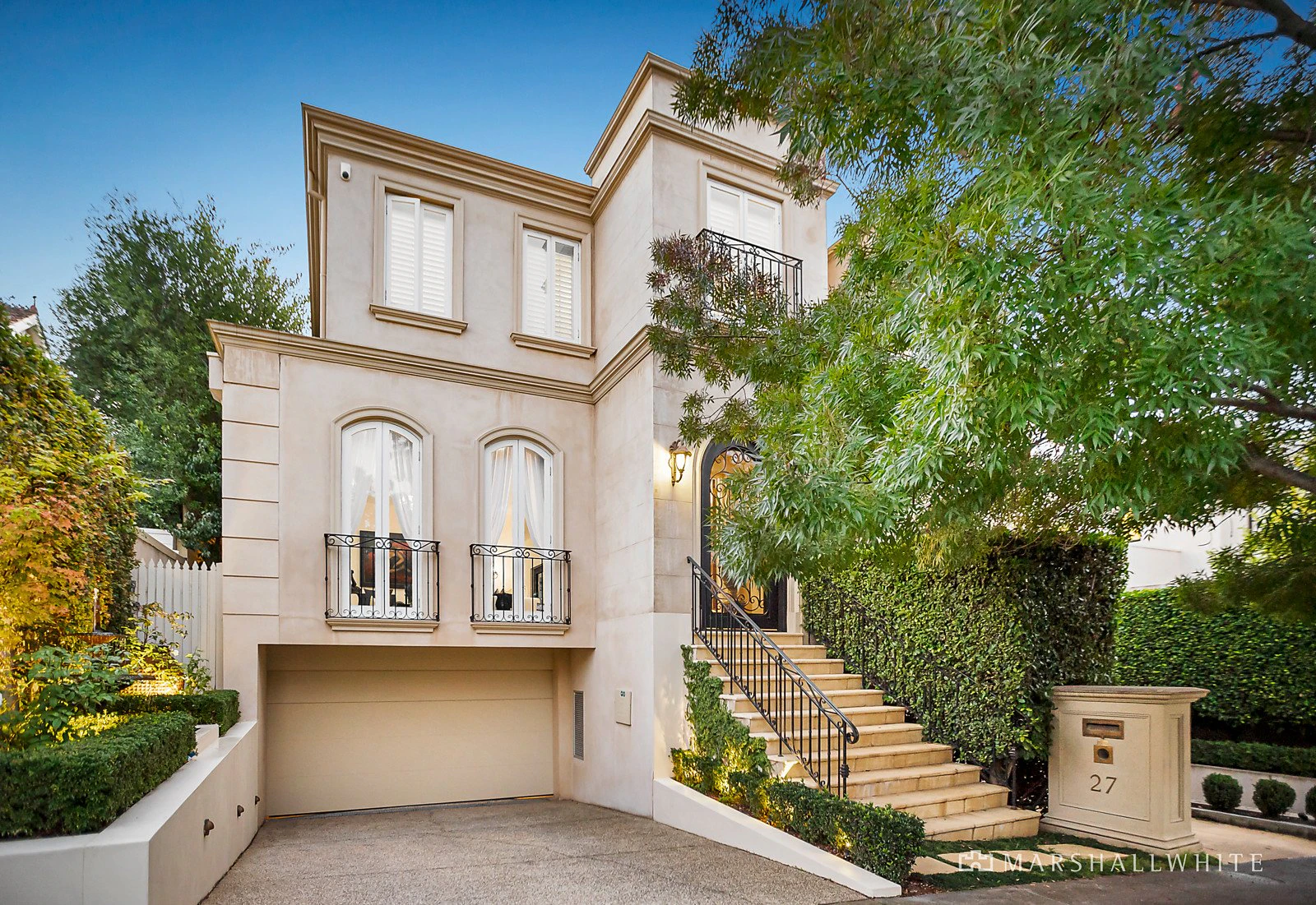 27 Balmerino Avenue, Toorak, VIC