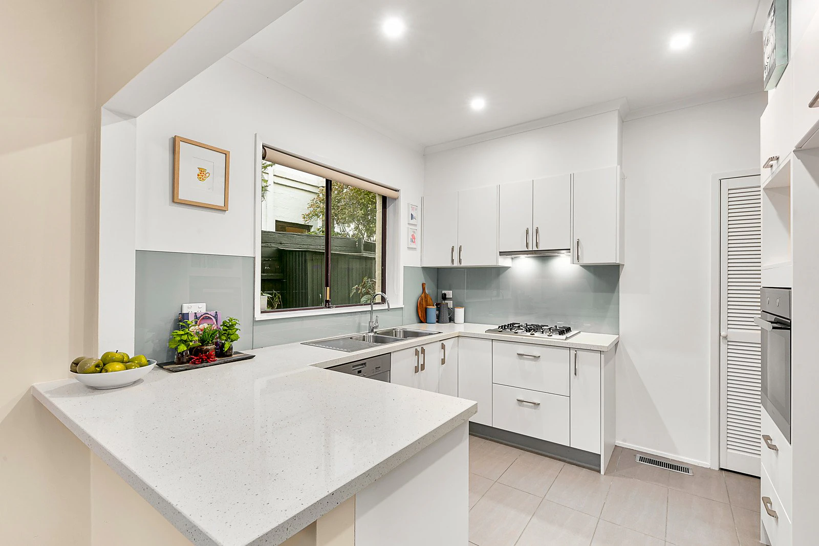 2/109 Barkers Road, Kew, VIC