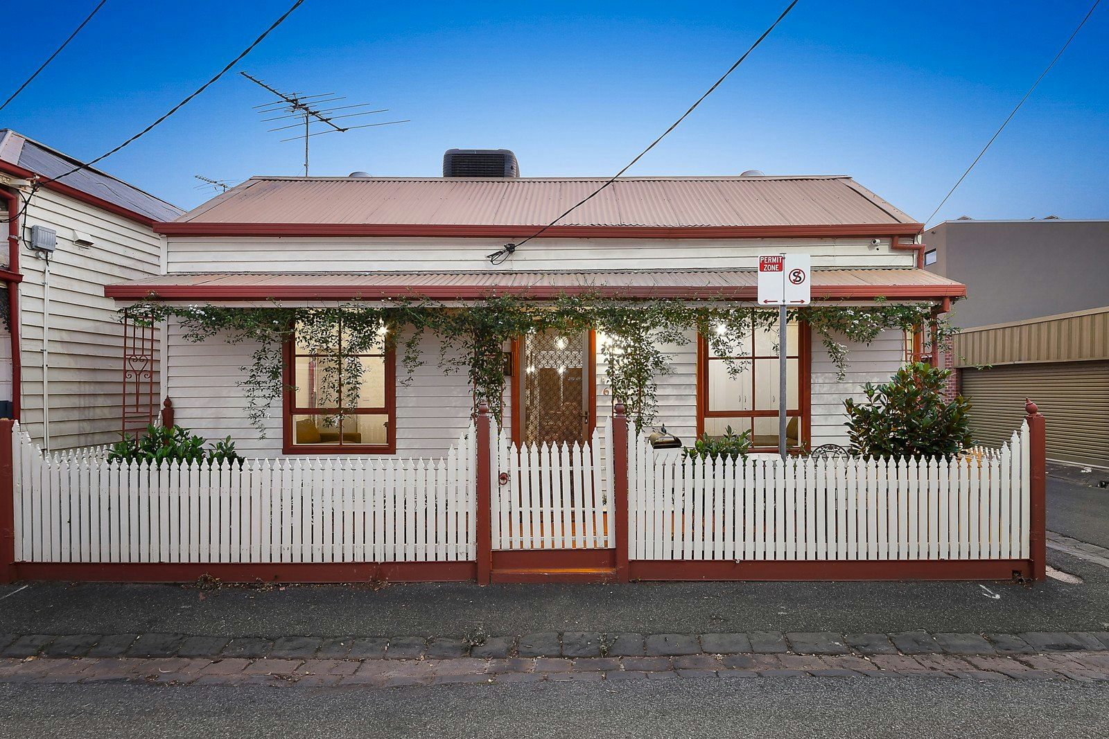 6 Gray Lane, Albert Park, VIC