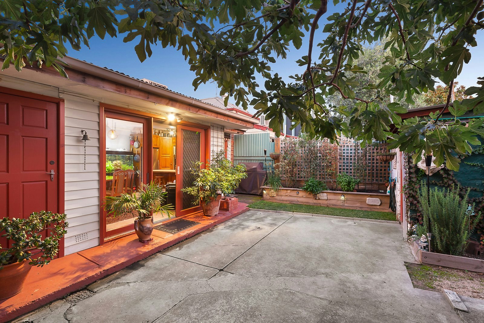 6 Gray Lane, Albert Park, VIC