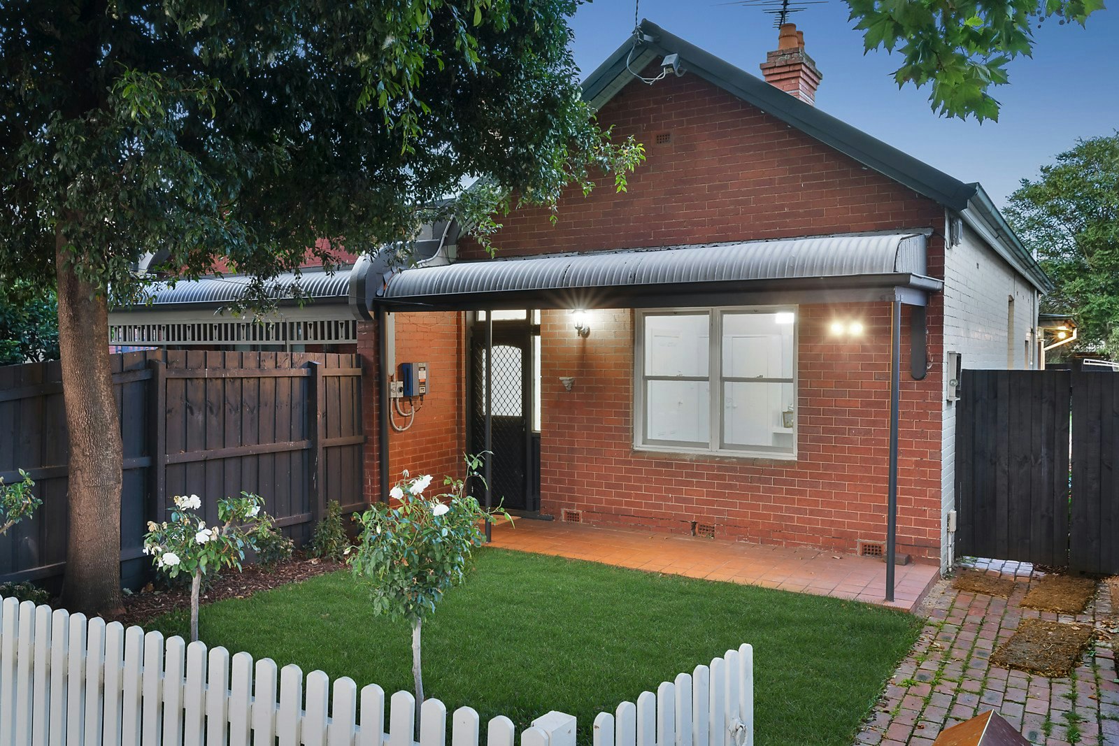 20 Emo Road, Malvern East, VIC