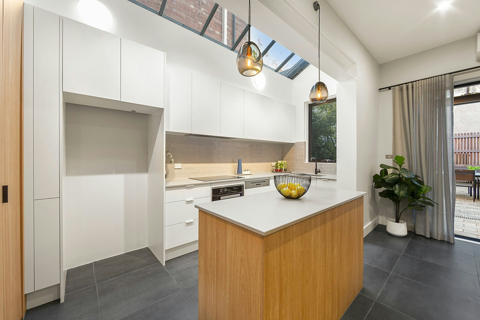 85 Rowena Parade, Richmond, VIC