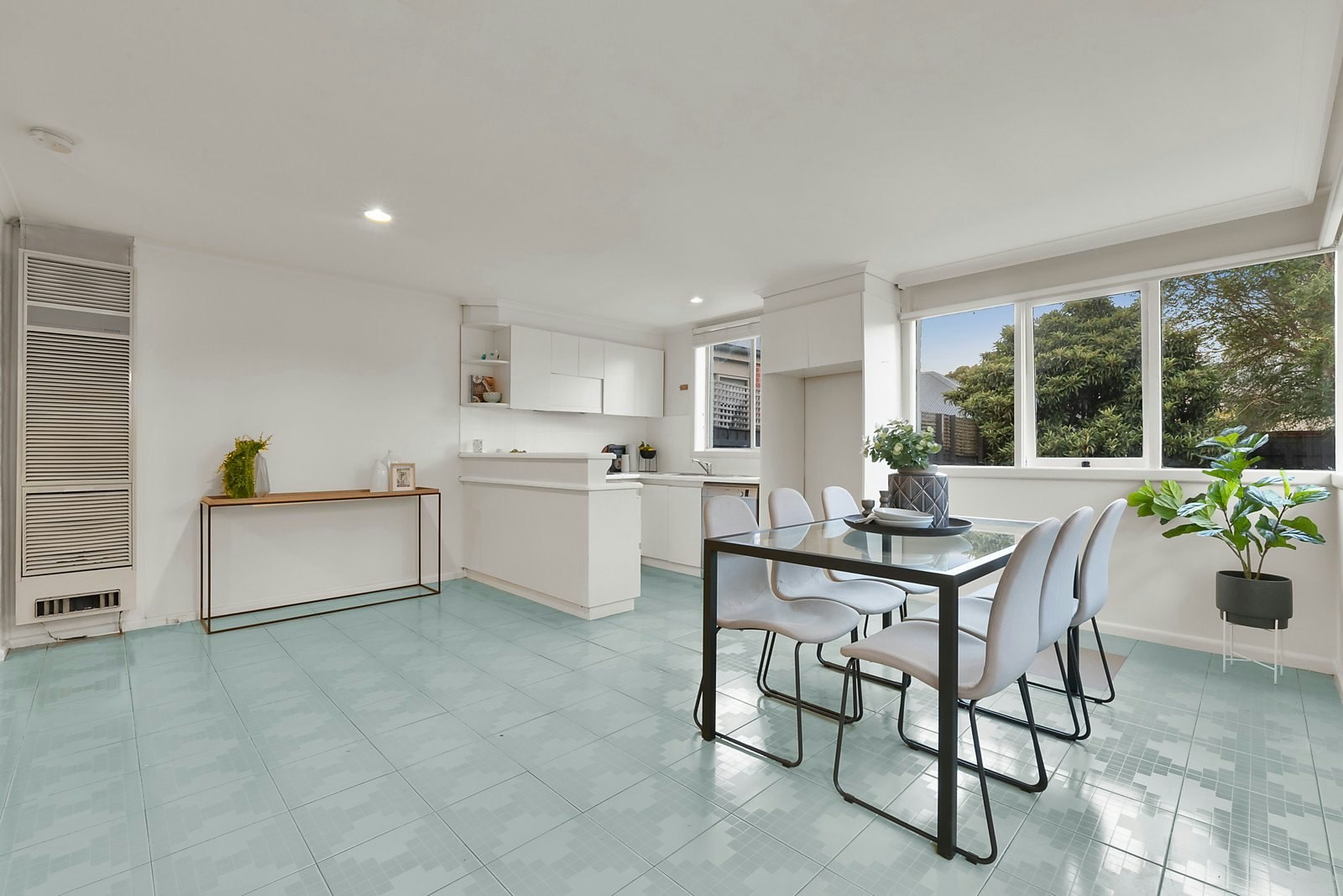 20 Emo Road, Malvern East, VIC