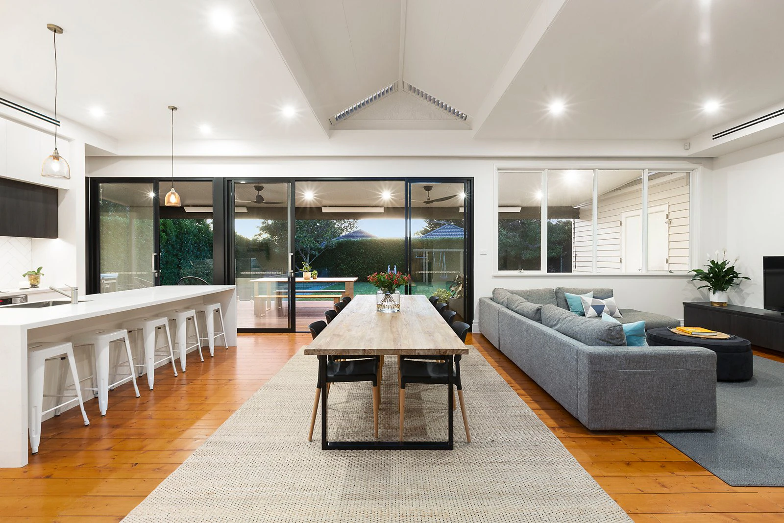 30 Essex Road, Surrey Hills, VIC