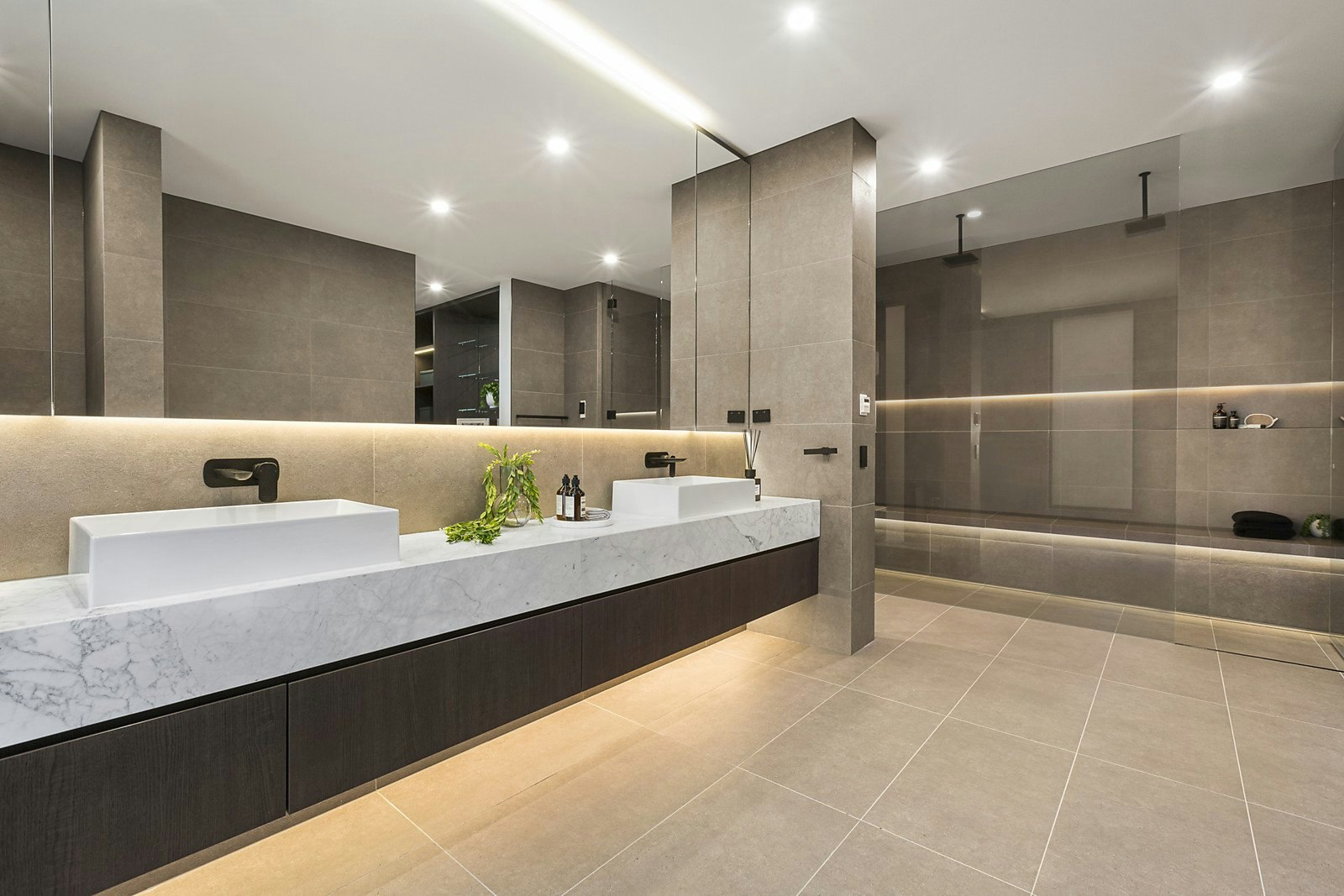 3 Bellaire Court, Toorak, VIC