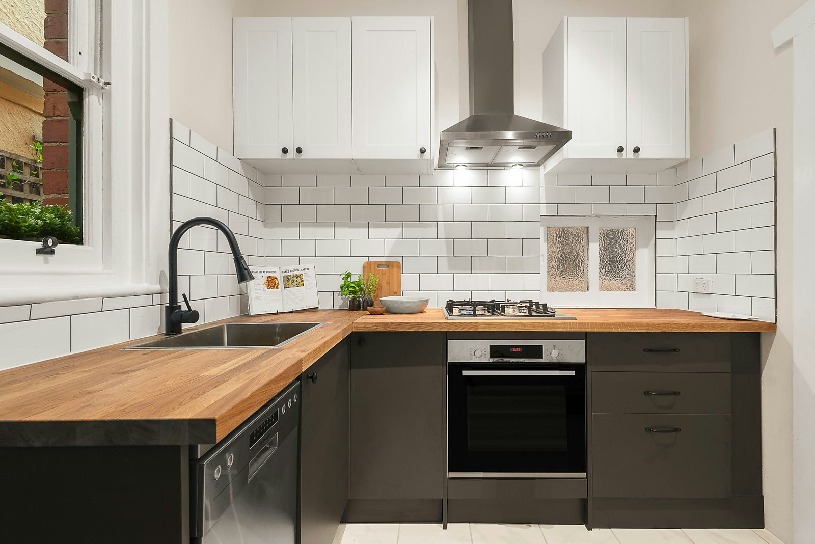 2/26 Shelley Street, Elwood, VIC