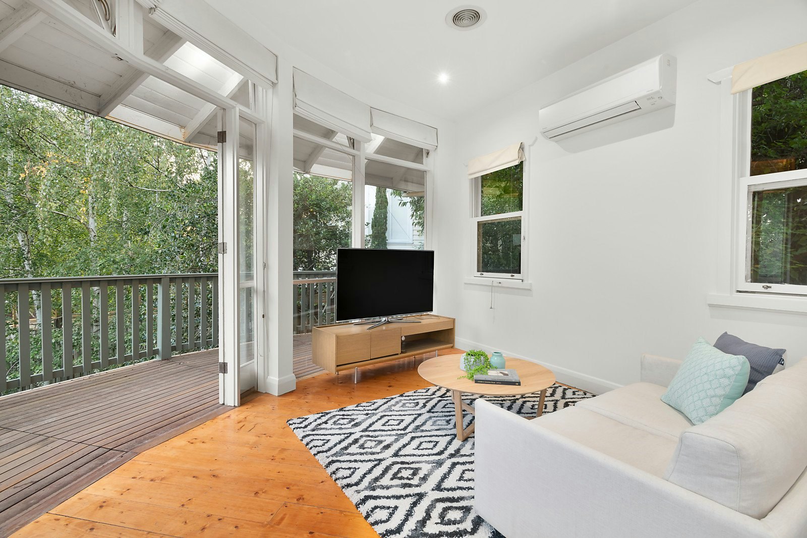 10 Arundel Crescent, Surrey Hills, VIC