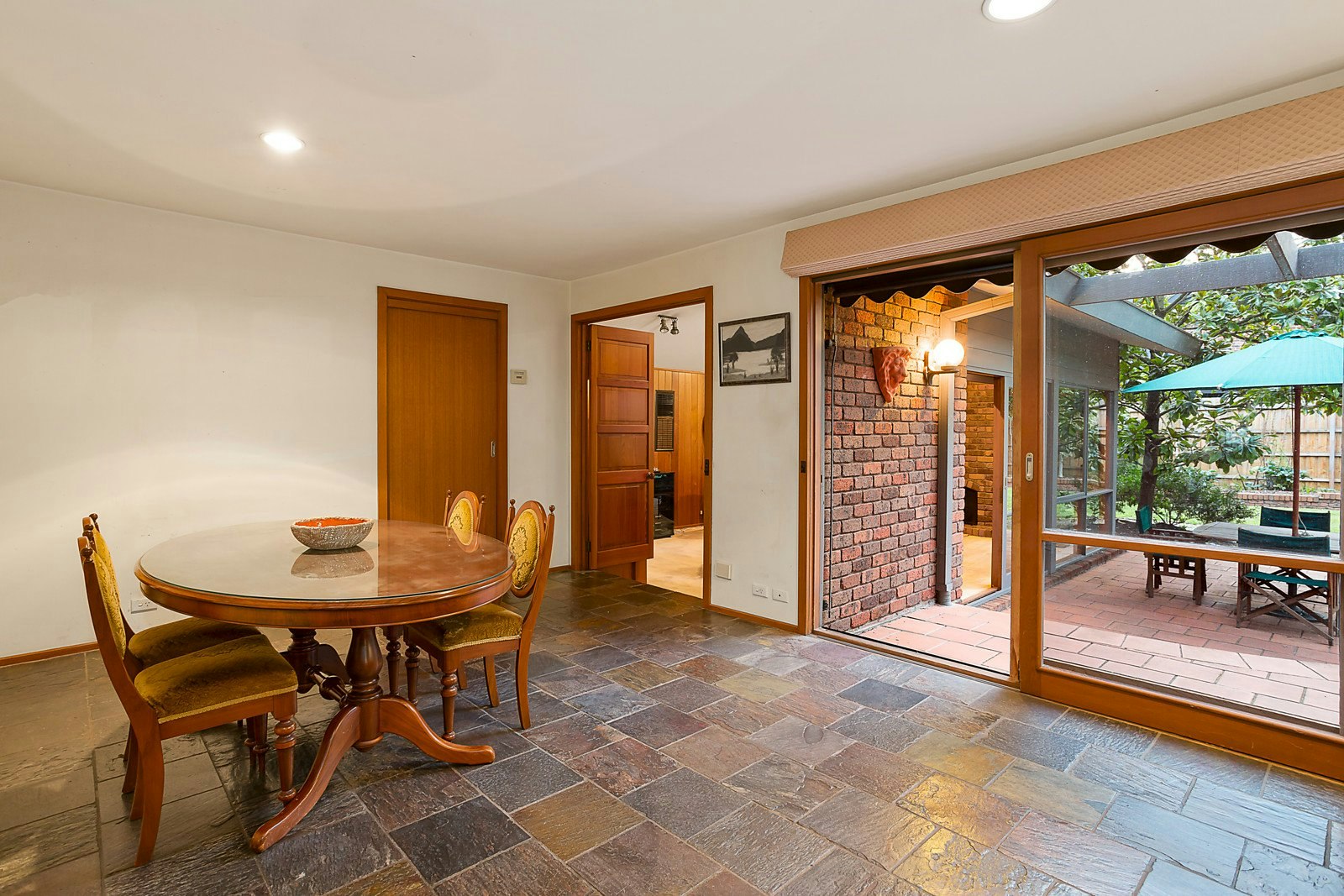 39 Rubens Grove, Canterbury, VIC