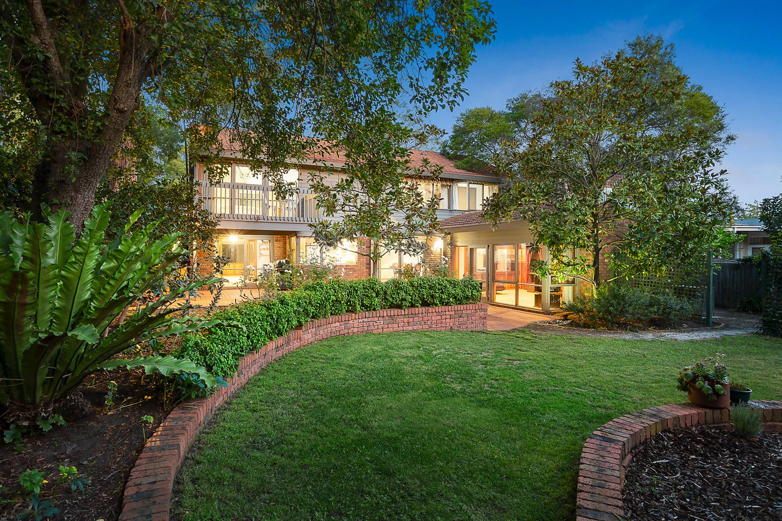 39 Rubens Grove, Canterbury, VIC