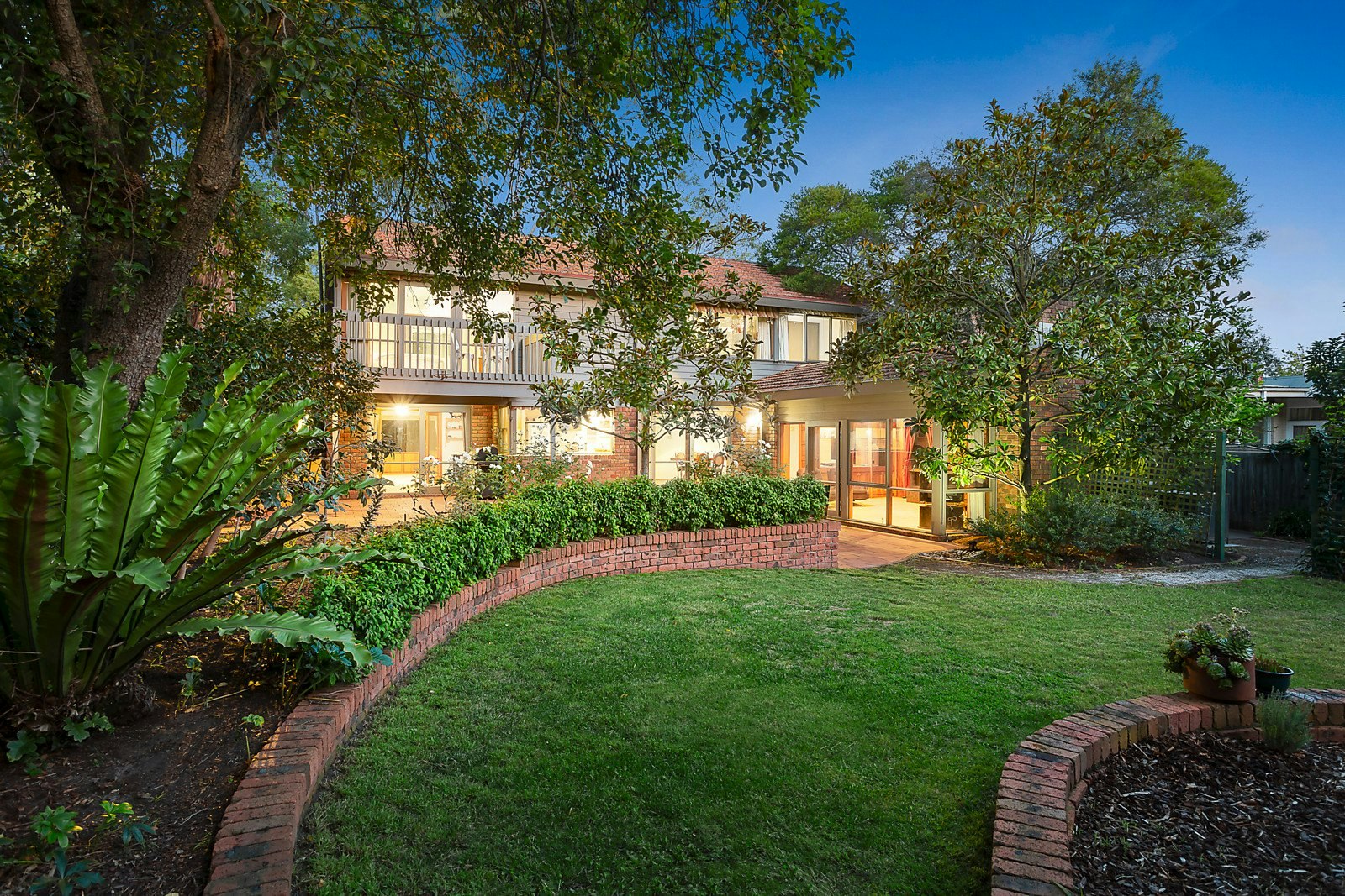 39 Rubens Grove, Canterbury, VIC