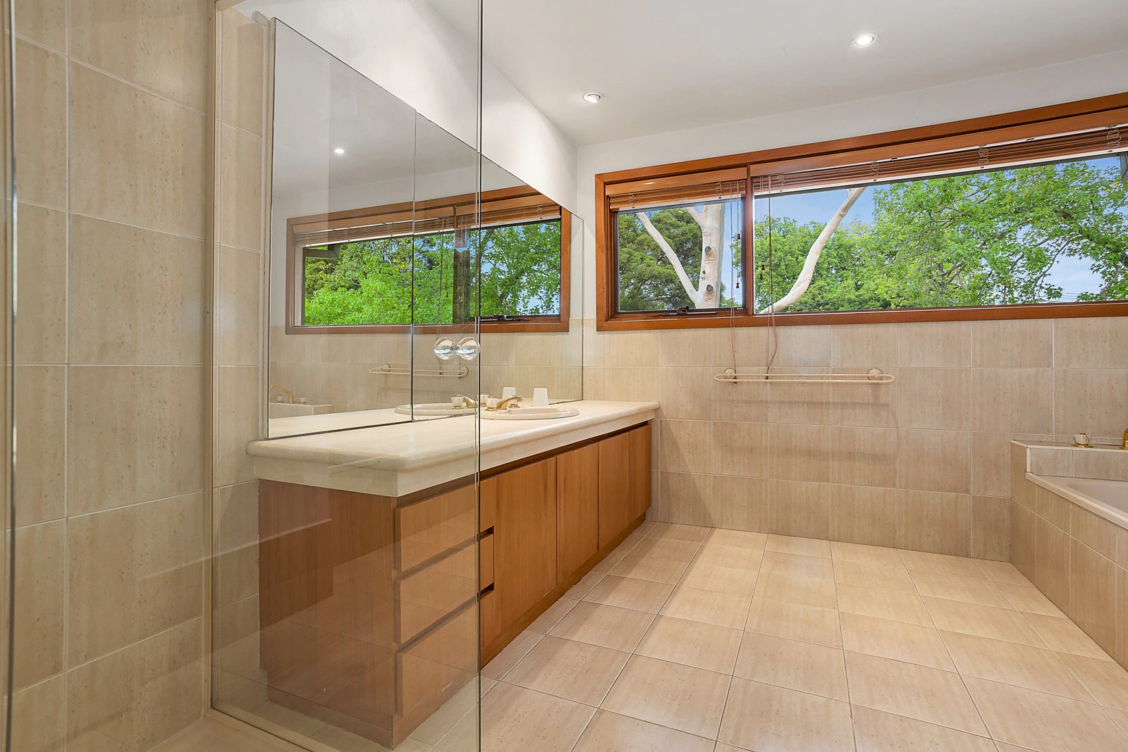 39 Rubens Grove, Canterbury, VIC