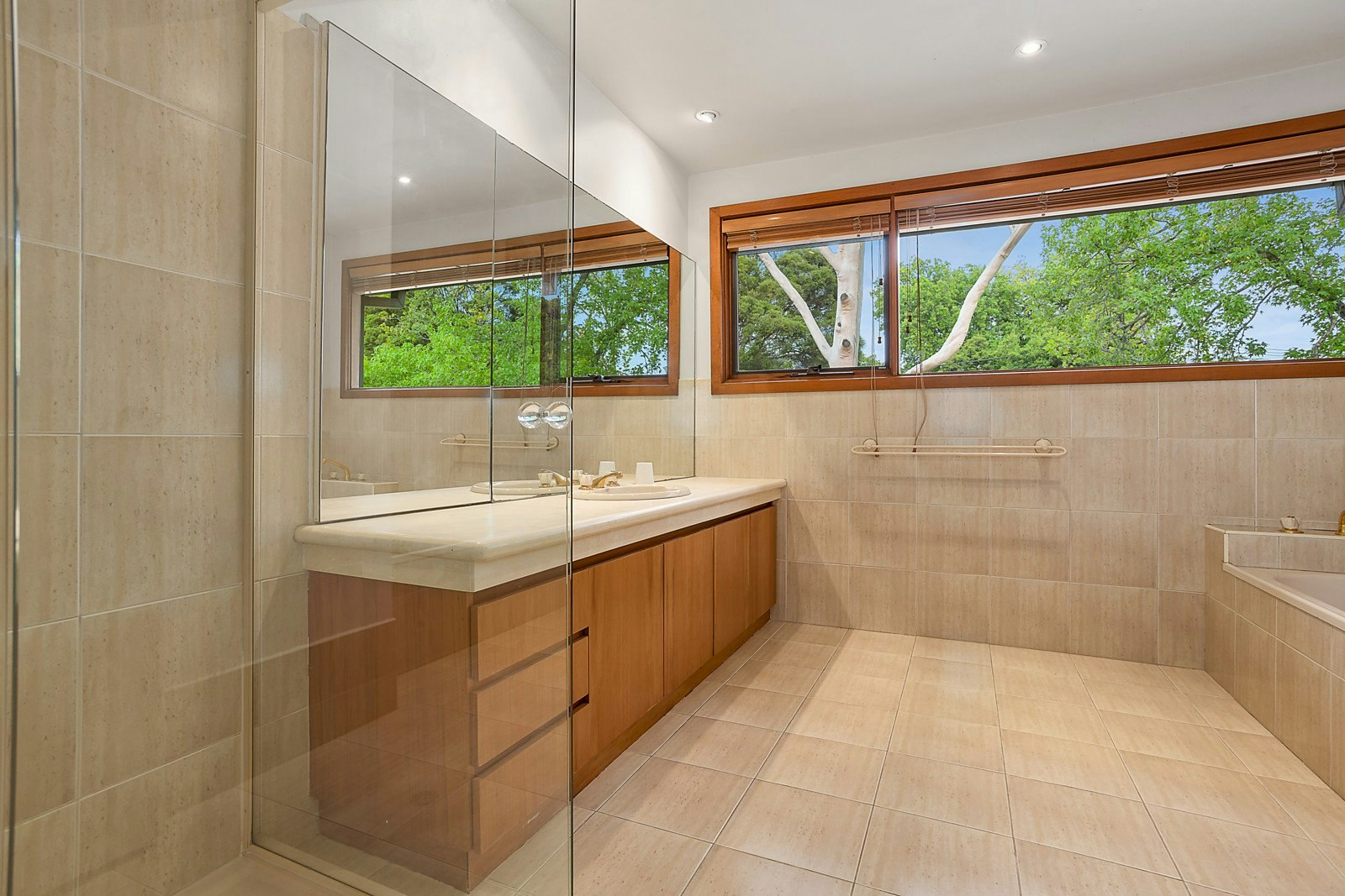 39 Rubens Grove, Canterbury, VIC