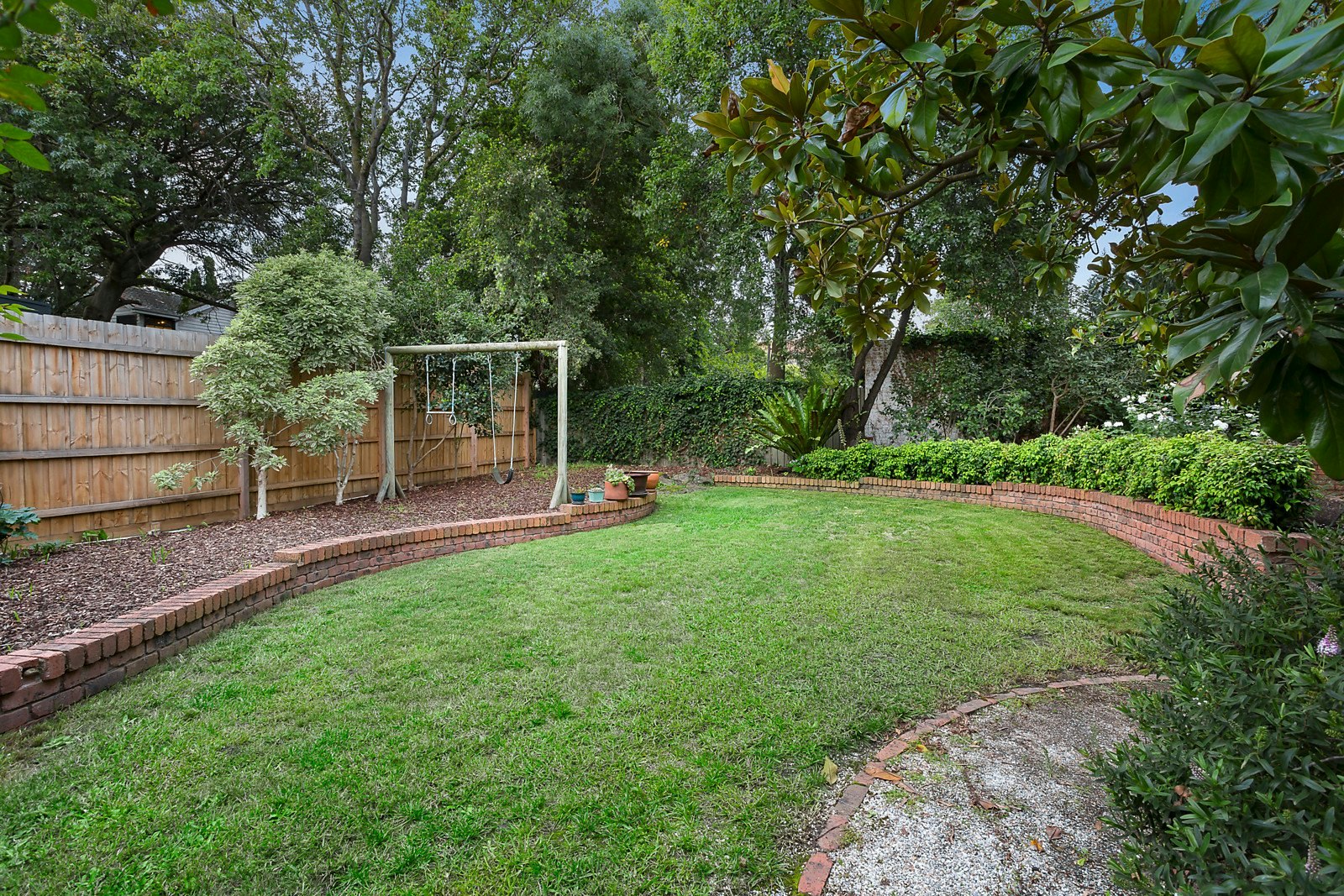 39 Rubens Grove, Canterbury, VIC