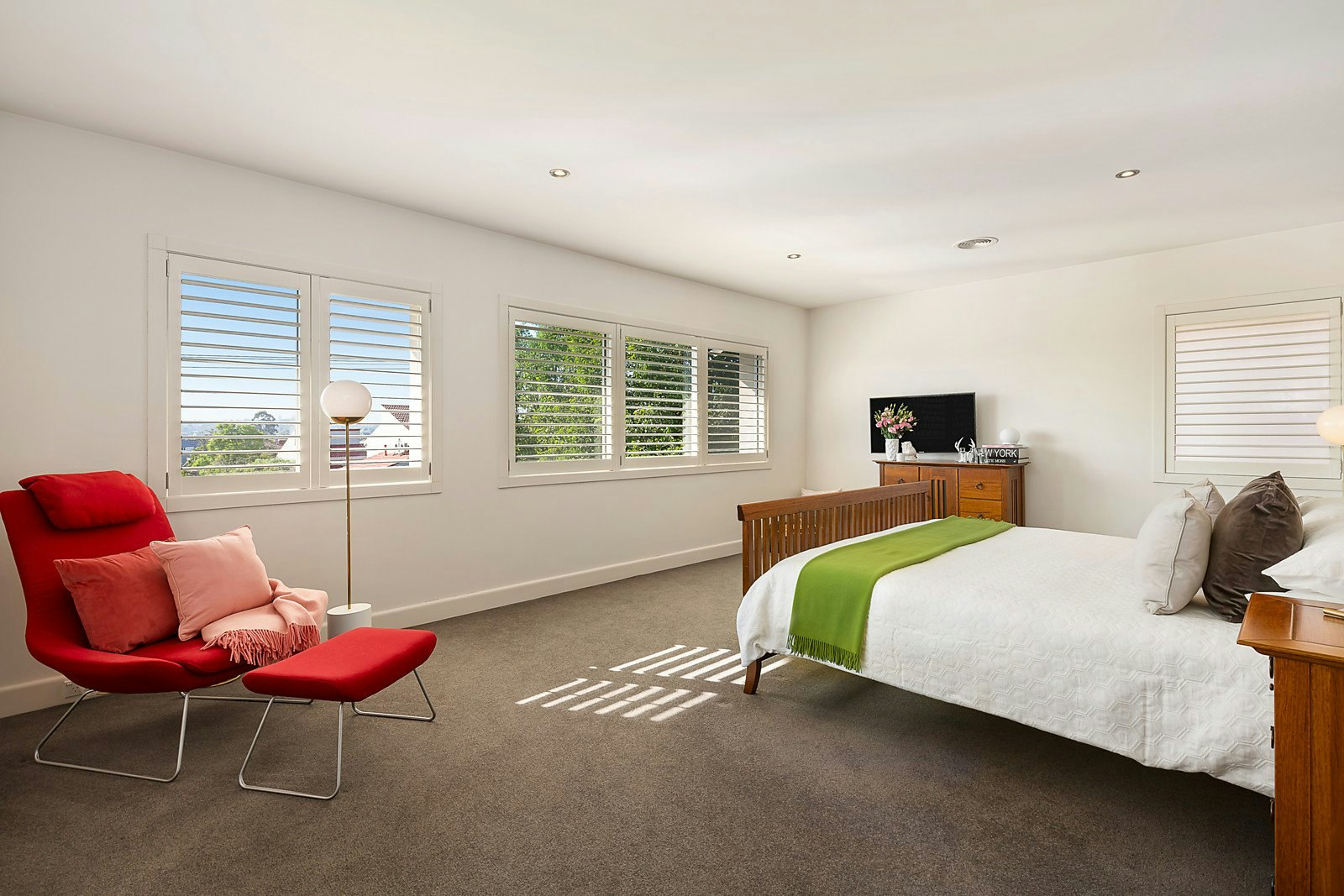 25 Strathalbyn Street, Kew East, VIC