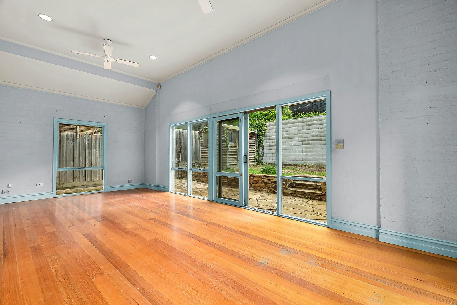 3 Longmore Street, St Kilda West, VIC