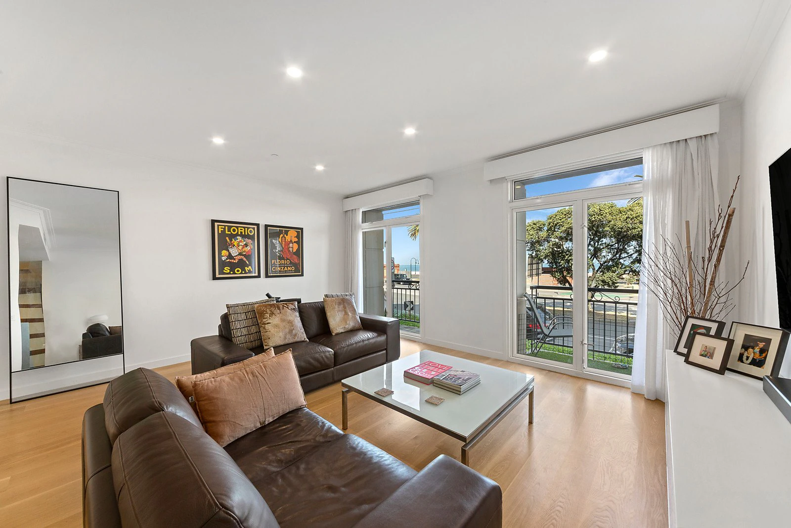 102/88 Beach Street, Port Melbourne, VIC